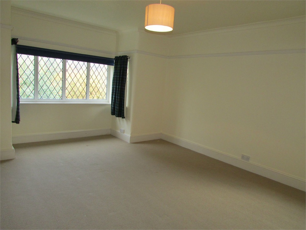 330 Birkby Road, Birkby, Huddersfield, HD2 2DB