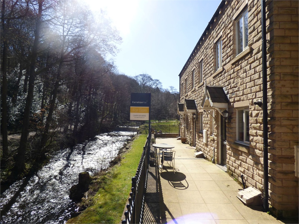 20 Woodland View, Holmfirth