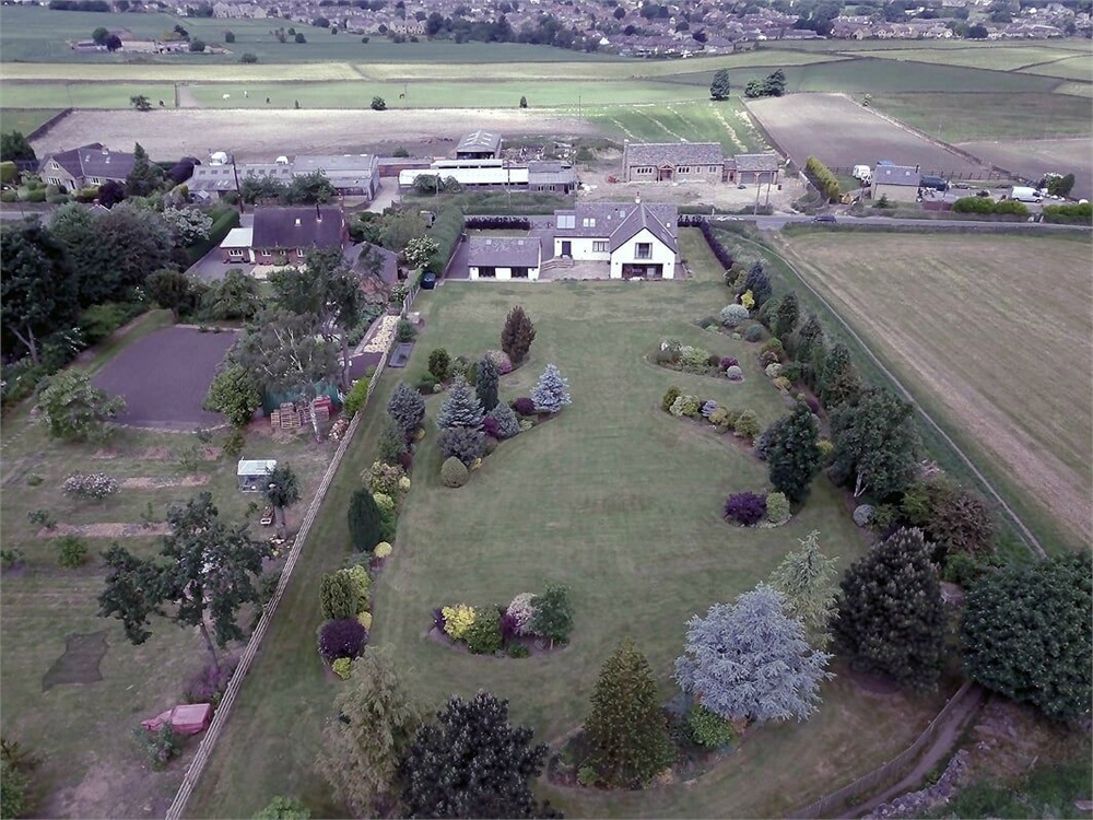 Thornlea, Oldfield Road, Honley, HD9 6RN