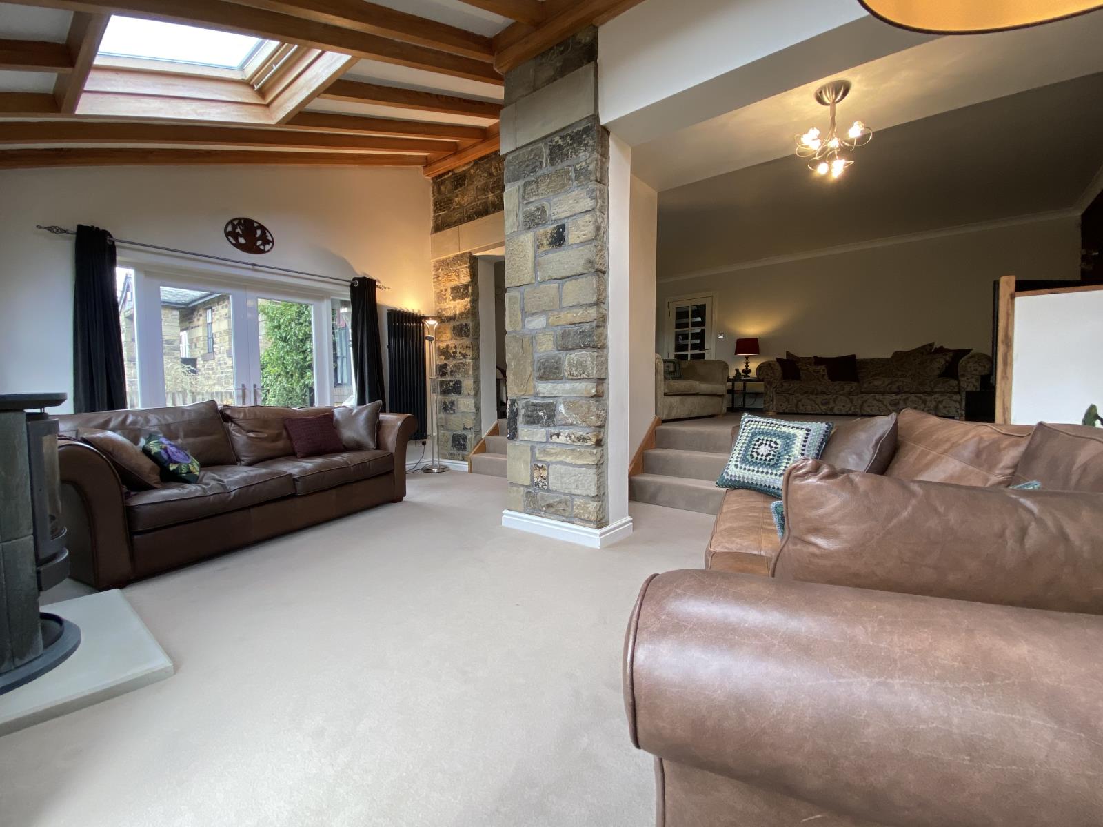 4 Dean Bridge Lane, Hepworth HD9 1TR