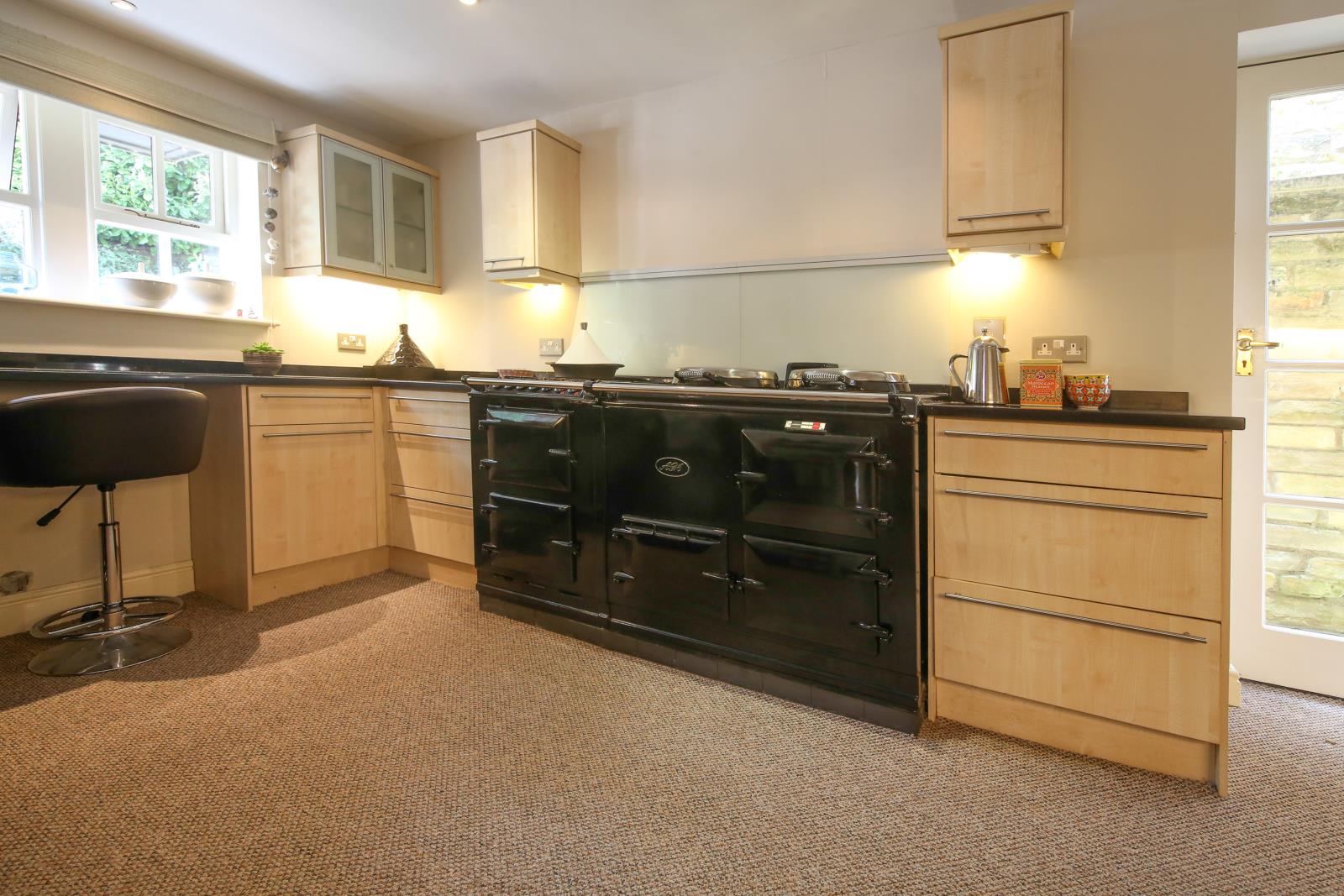 4 Dean Bridge Lane, Hepworth HD9 1TR