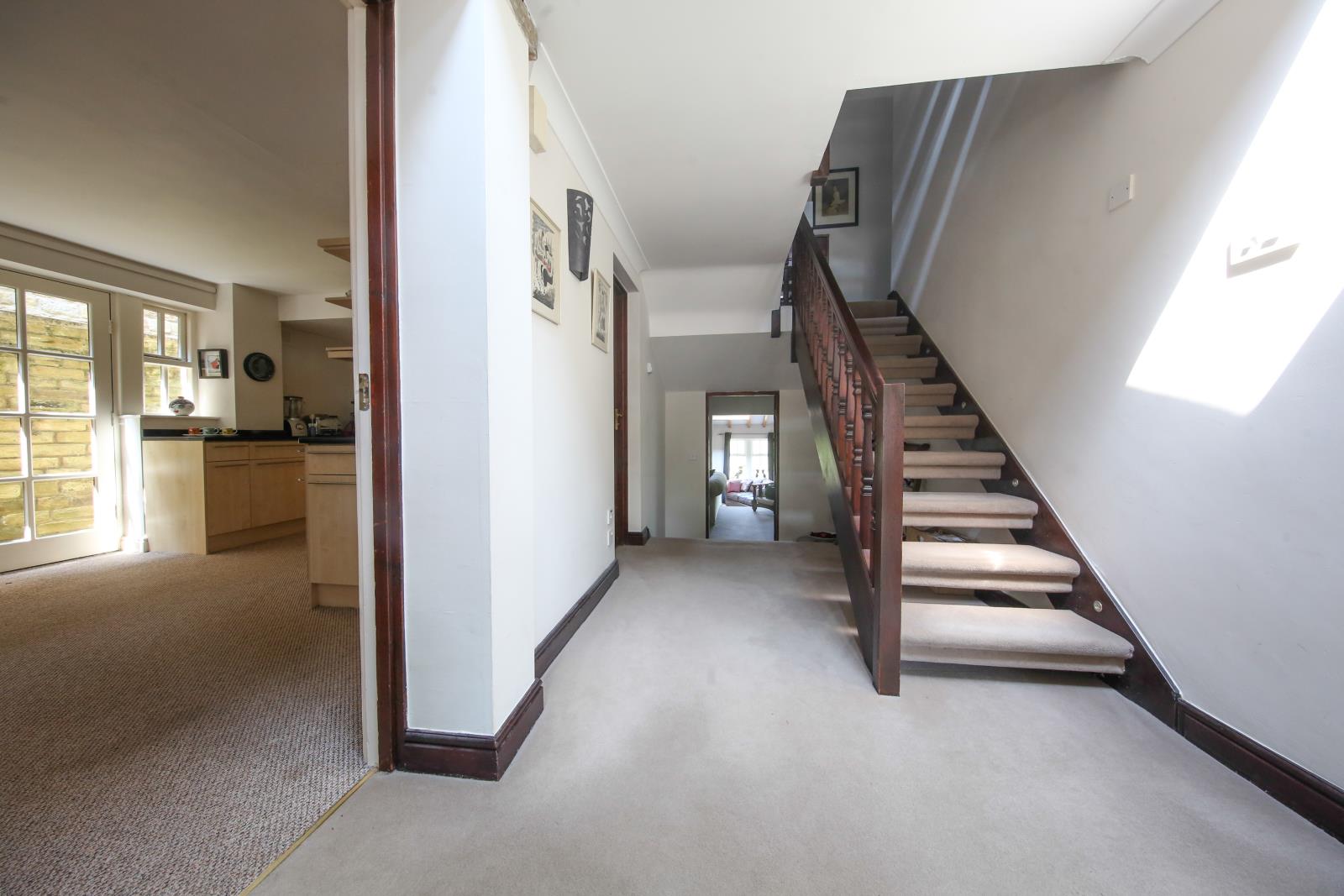 4 Dean Bridge Lane, Hepworth HD9 1TR