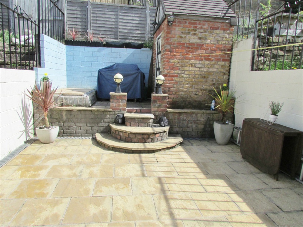 191a SOMERSET ROAD, ALMONDBURY, HD5 8LY