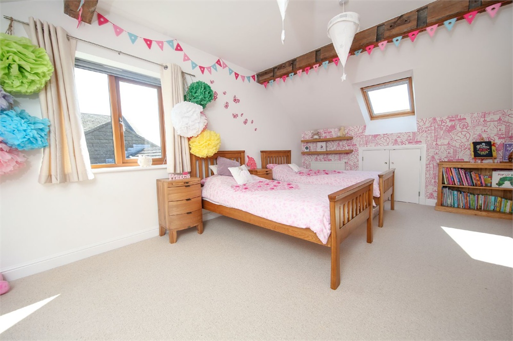 The Stables, Ford Court, Holmfirth HD9 3YR