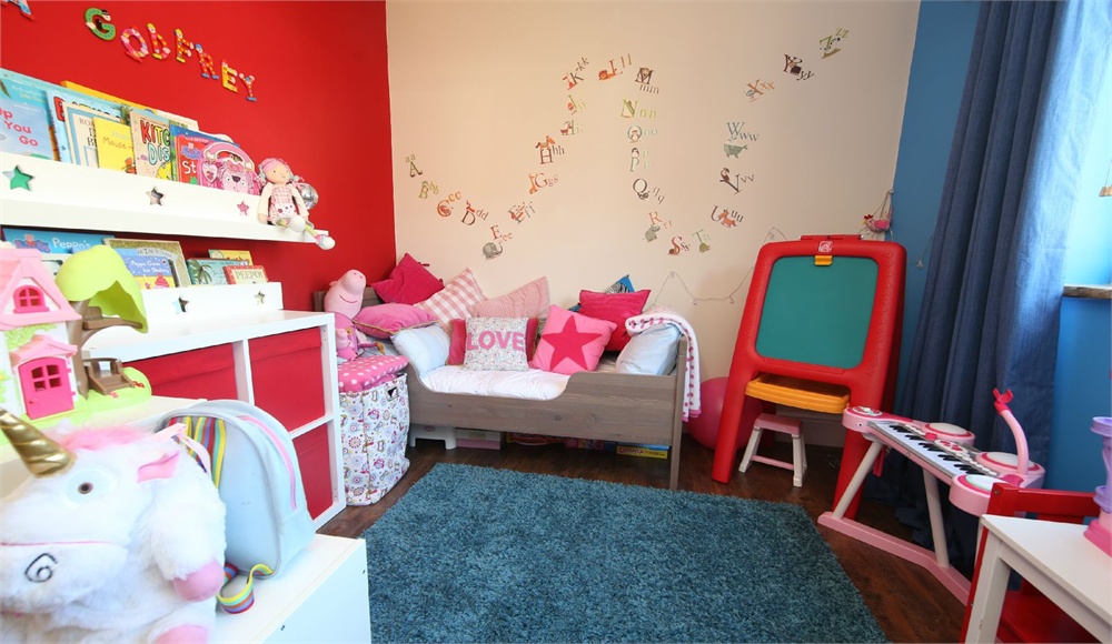 The Stables, Ford Court, Holmfirth HD9 3YR