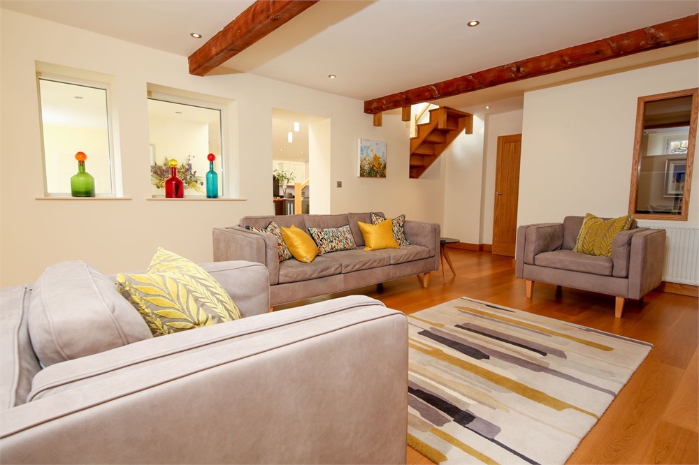 Hazeldene Barn and Cottage, Stoney Bank Lane, New Mill, Holmfirth, HD9 7LZ