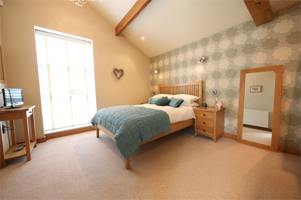 Hazeldene Barn and Cottage, Stoney Bank Lane, New Mill, Holmfirth, HD9 7LZ