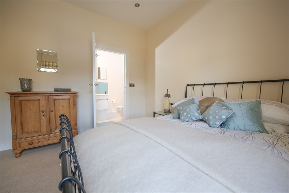 Hazeldene Barn and Cottage, Stoney Bank Lane, New Mill, Holmfirth, HD9 7LZ