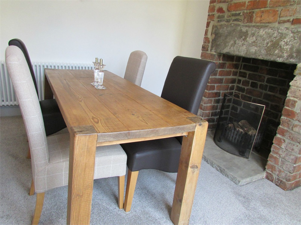 Vendale, Cinderhills Road, Holmfirth HD9 1EH