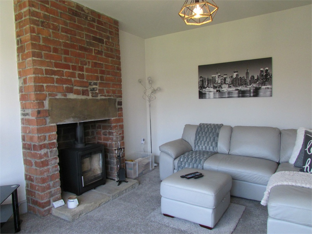 Vendale, Cinderhills Road, Holmfirth HD9 1EH