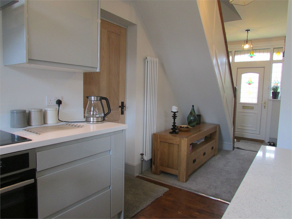 Vendale, Cinderhills Road, Holmfirth HD9 1EH