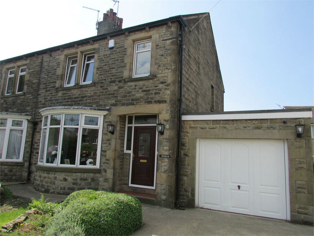Vendale, Cinderhills Road, Holmfirth HD9 1EH