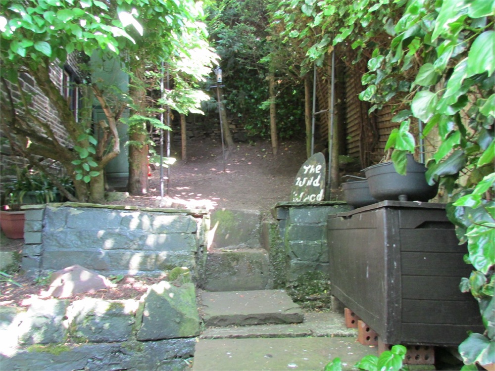 35 Underbank Old Road, Holmfirth