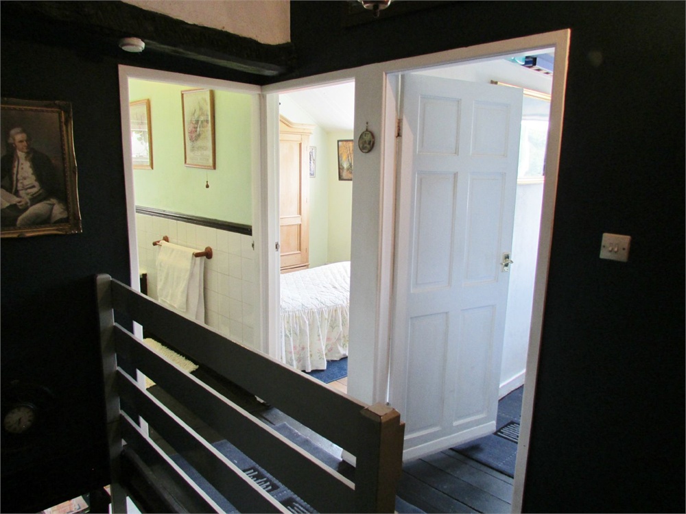 35 Underbank Old Road, Holmfirth HD9 1EA