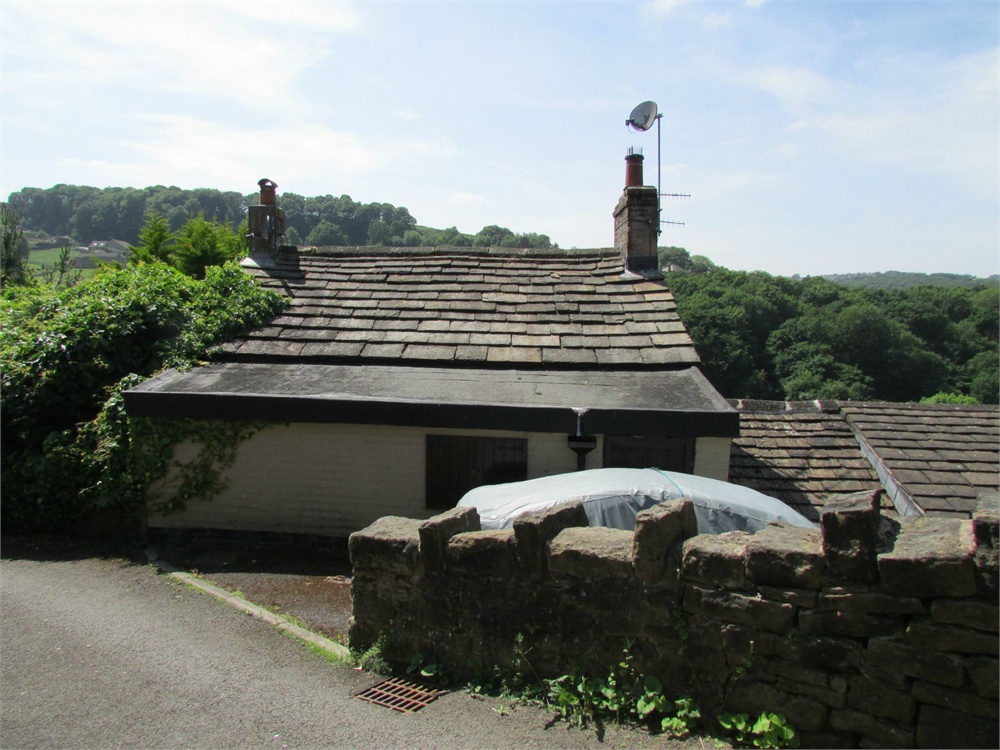 35 Underbank Old Road, Holmfirth HD9 1EA