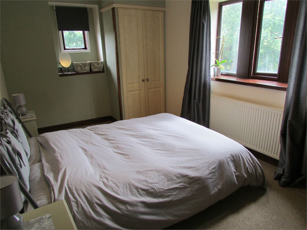9 Miry Lane, Thongsbridge