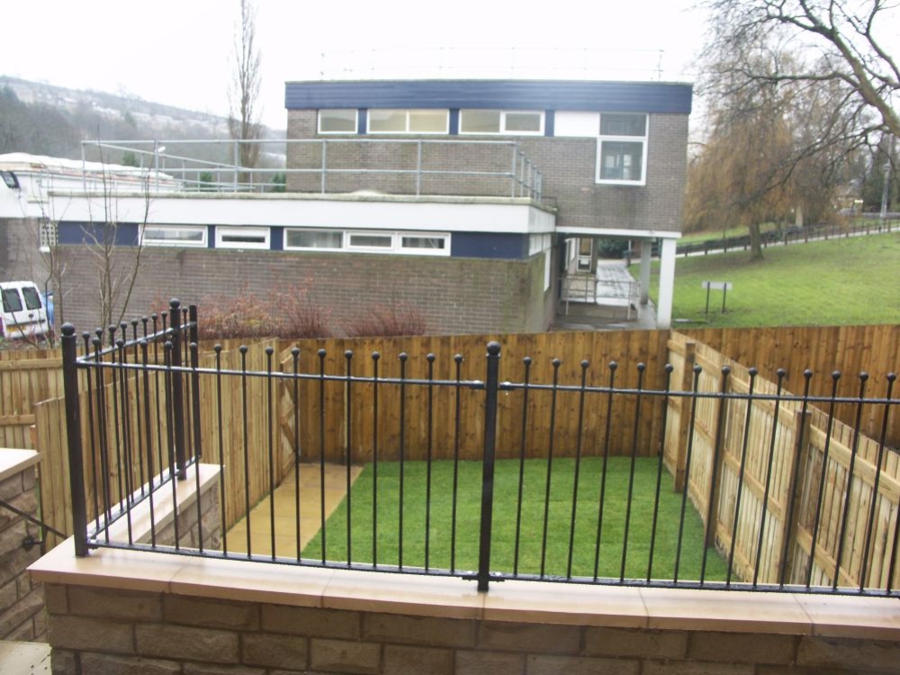 8 Woodland View, Holmfirth, HD9 3JE