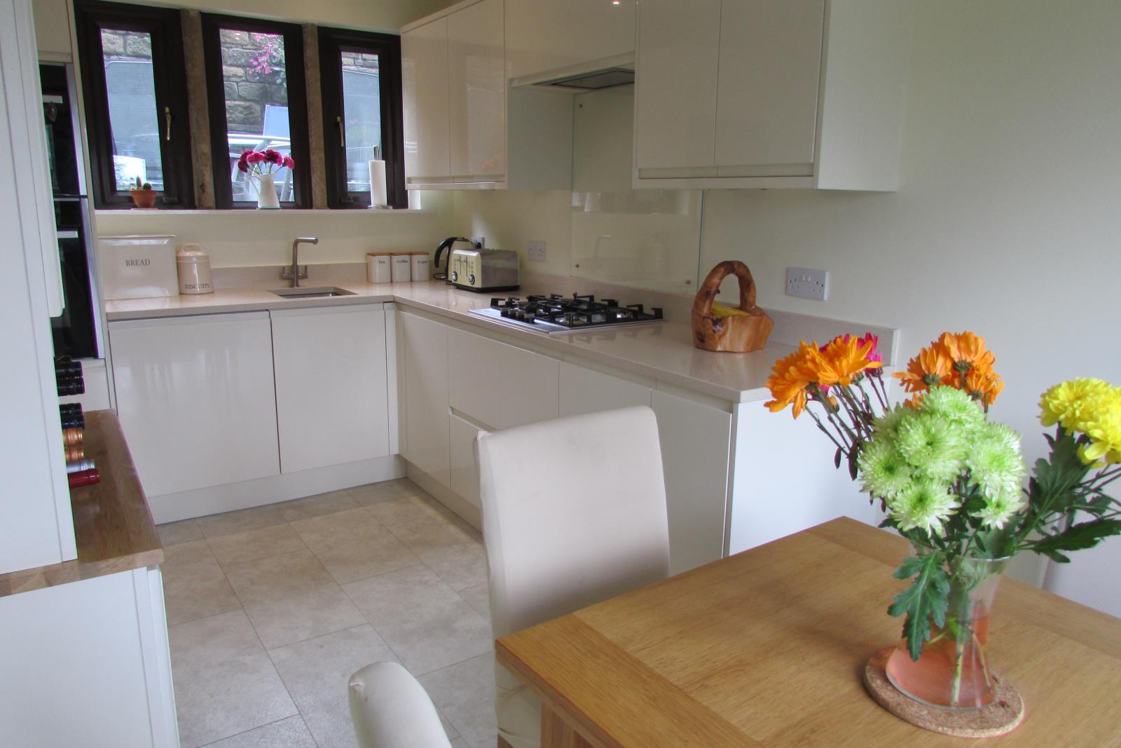 Cliff Hill Court, Holmfirth, HD9 1JF