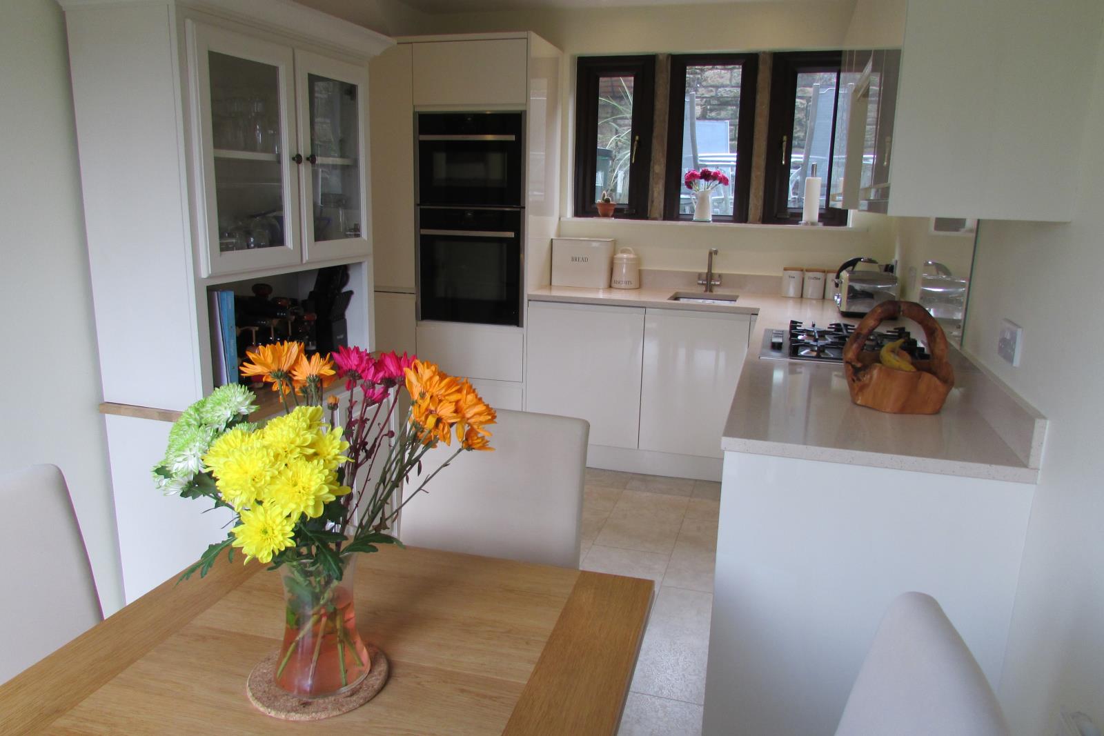 Cliff Hill Court, Holmfirth, HD9 1JF