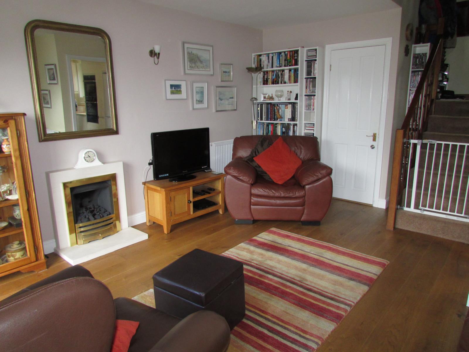 Cliff Hill Court, Holmfirth, HD9 1JF