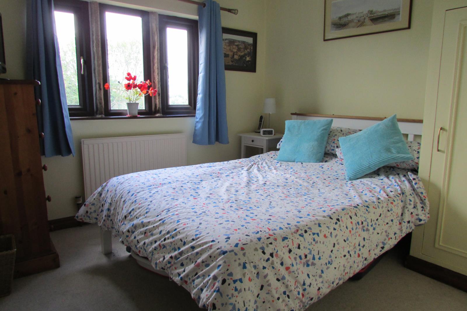 Cliff Hill Court, Holmfirth, HD9 1JF