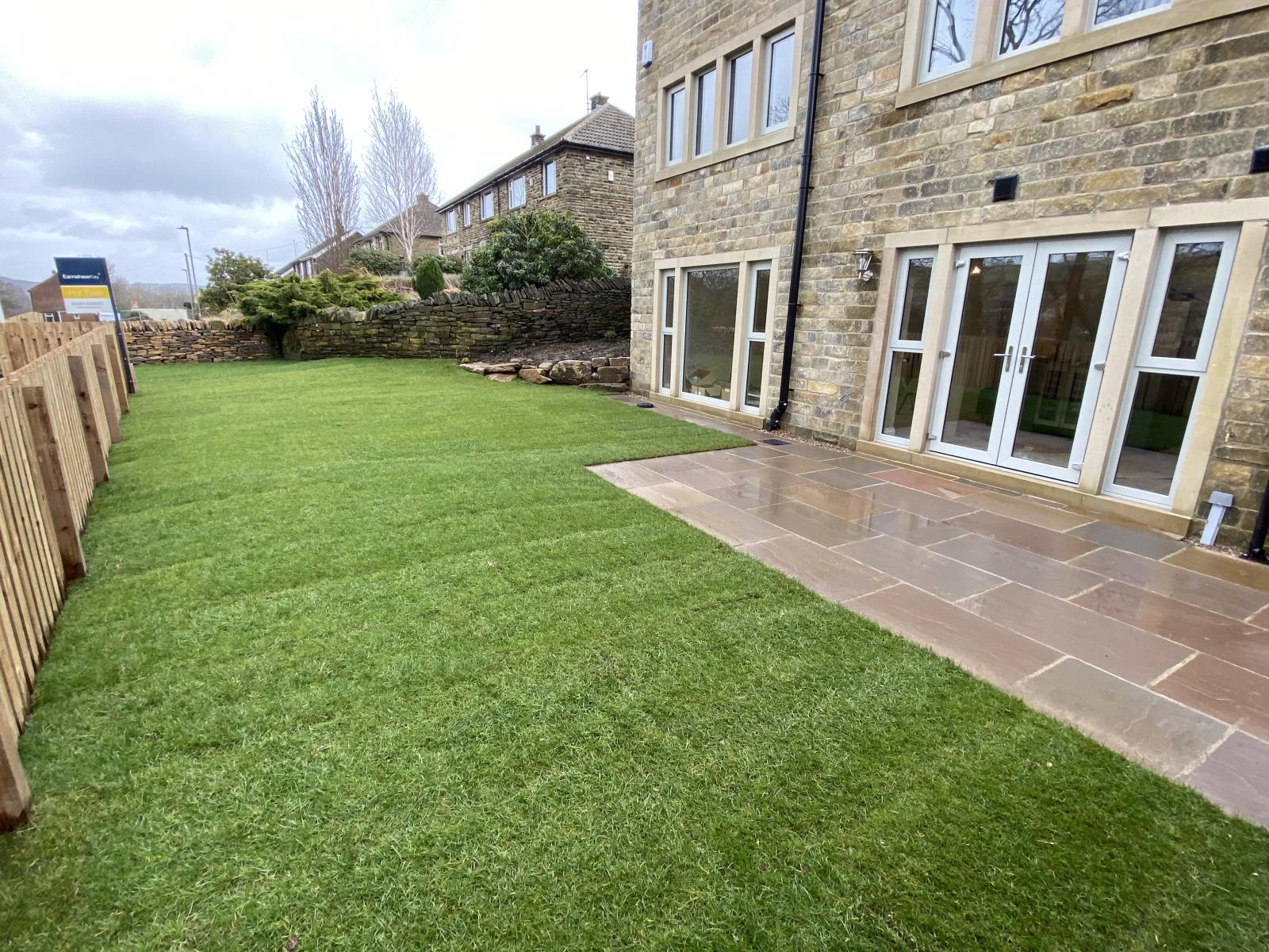 4 Laithe Court, Dobb Top, Holmbridge, HD9 2HU