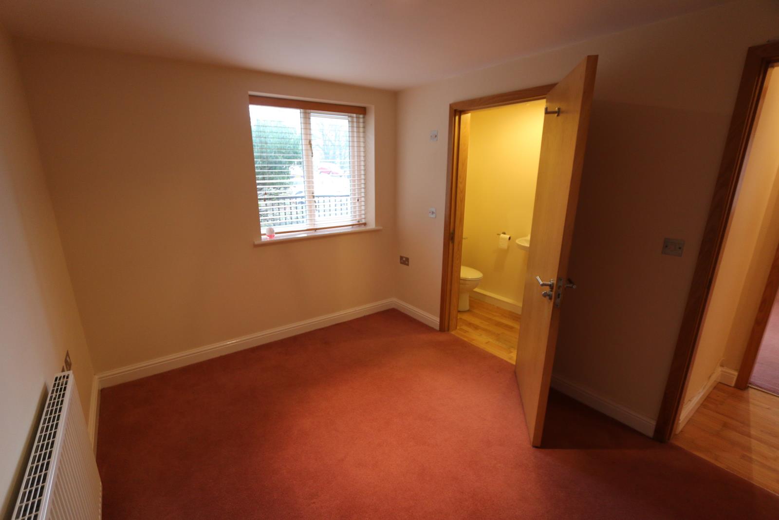 112 Underbank Old Road, Holmfirth, HD9 1AS