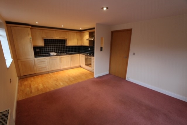 112 Underbank Old Road, Holmfirth, HD9 1AS