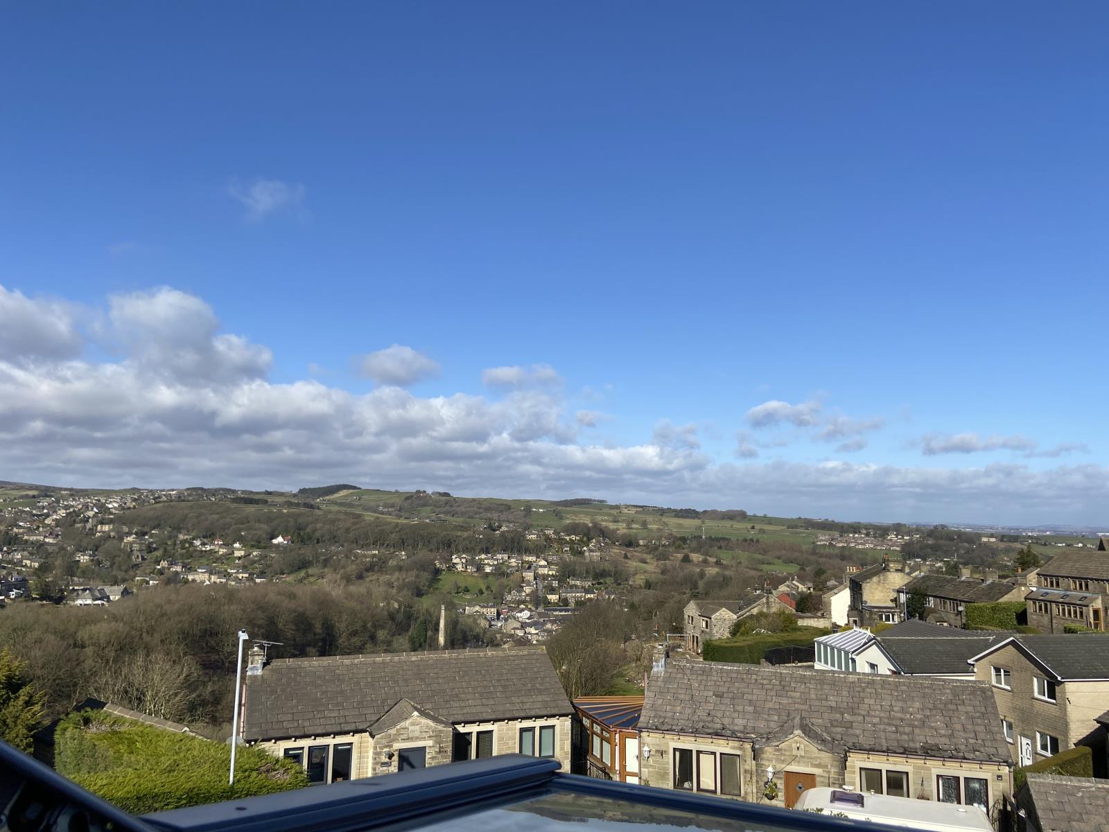 5 Upper Bank End Road, Holmfirth HD9 1EW