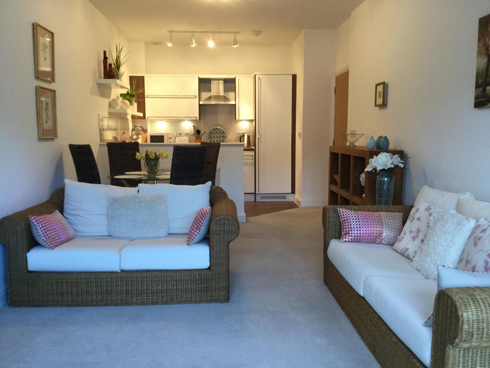 302 Waterside Mill, Longwood HD3
