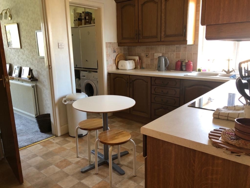 44 Long Fallas Crescent, Brighouse HD6 3TN