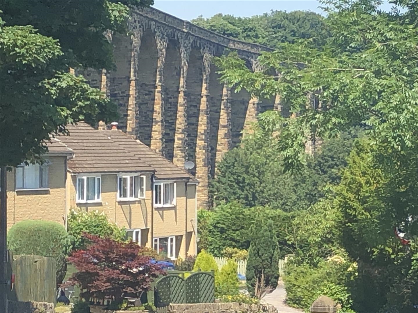 8 DALE CLOSE, DENBY DALE HD8 8RJ