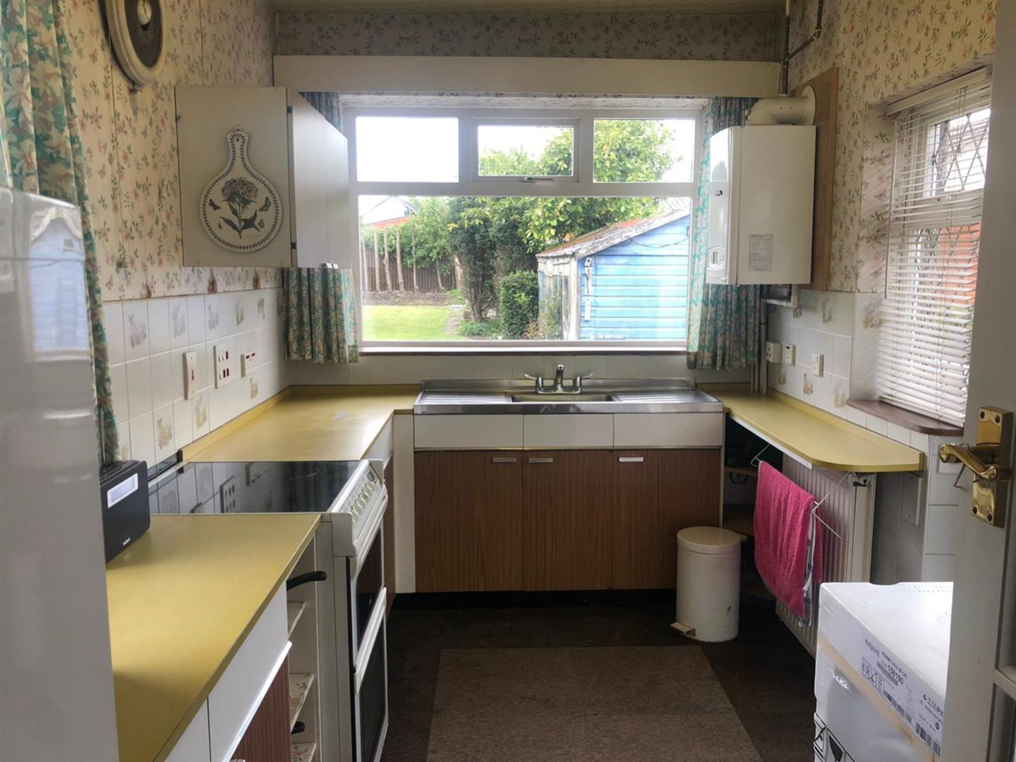 10 Standiforth Road, Dalton HD5 9HD