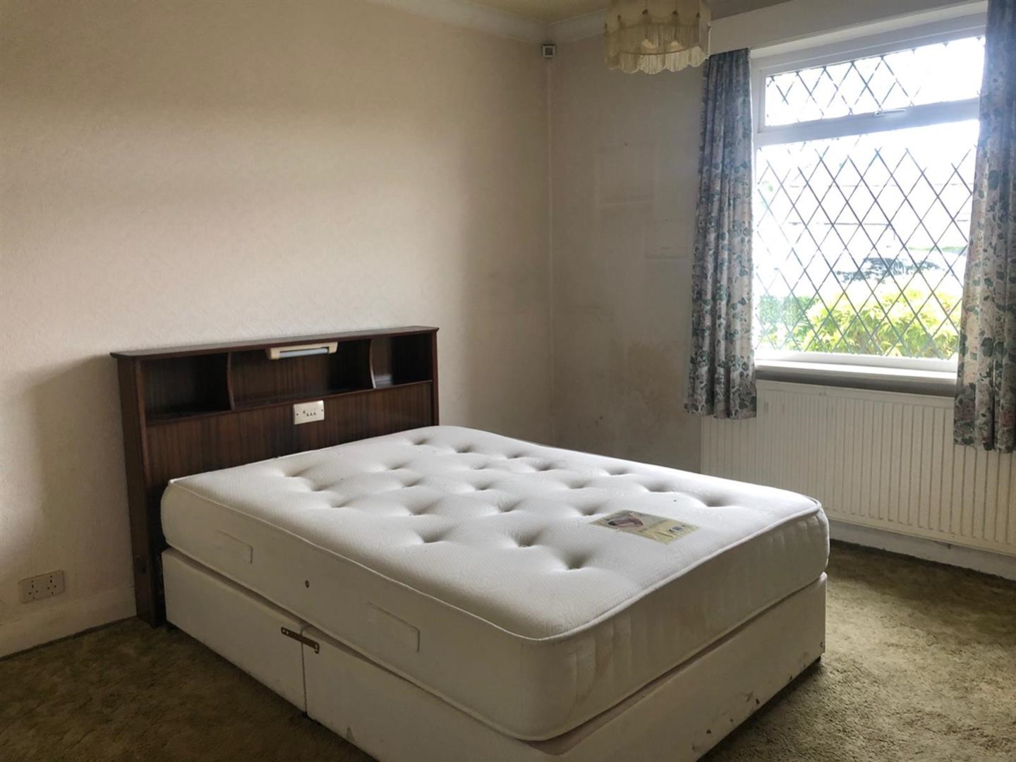 10 Standiforth Road, Dalton HD5 9HD