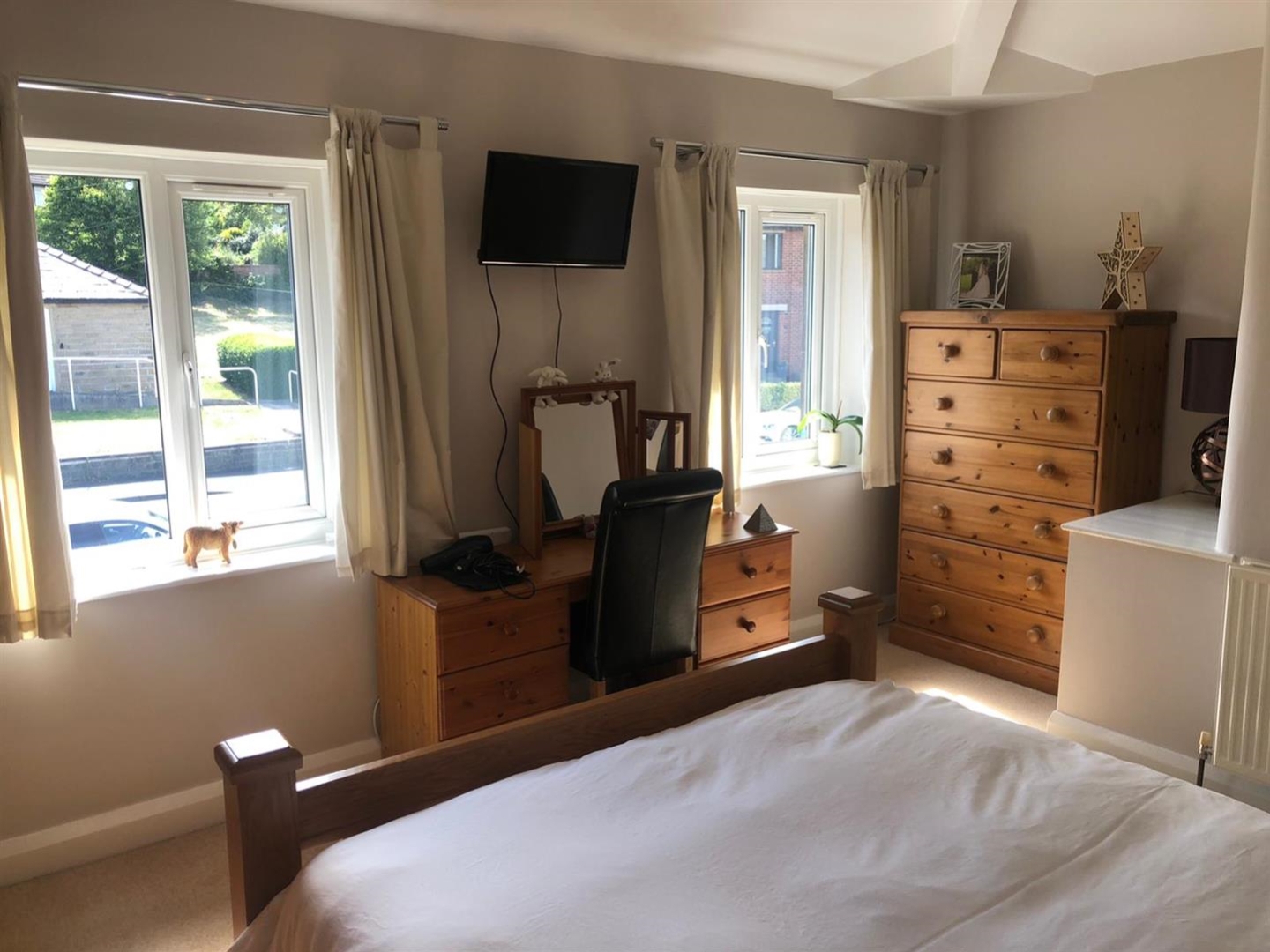 32 Bradshaw Avenue, Honley HD9 6ET