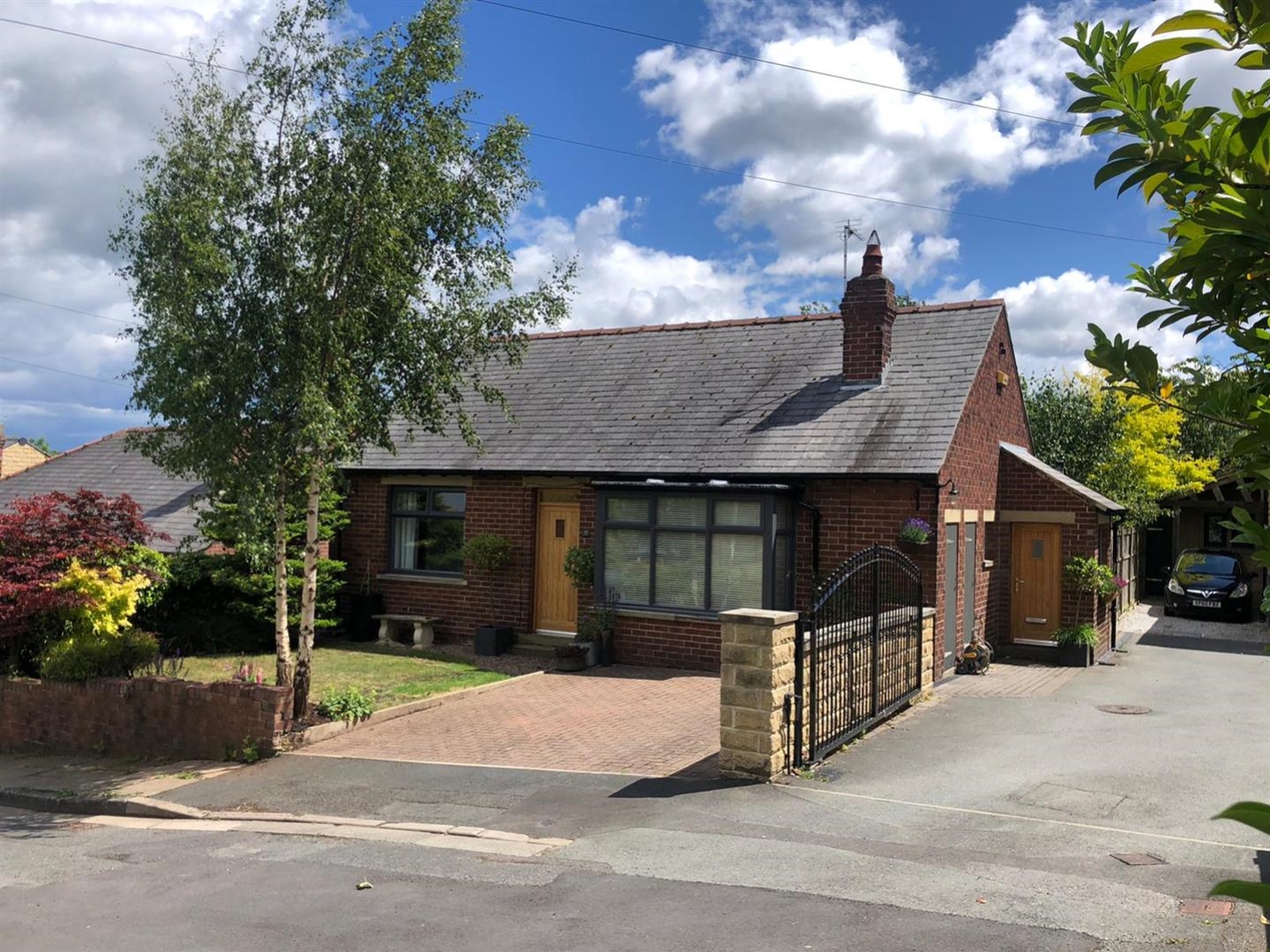 17 Greenhead Ave, Dalton HD5