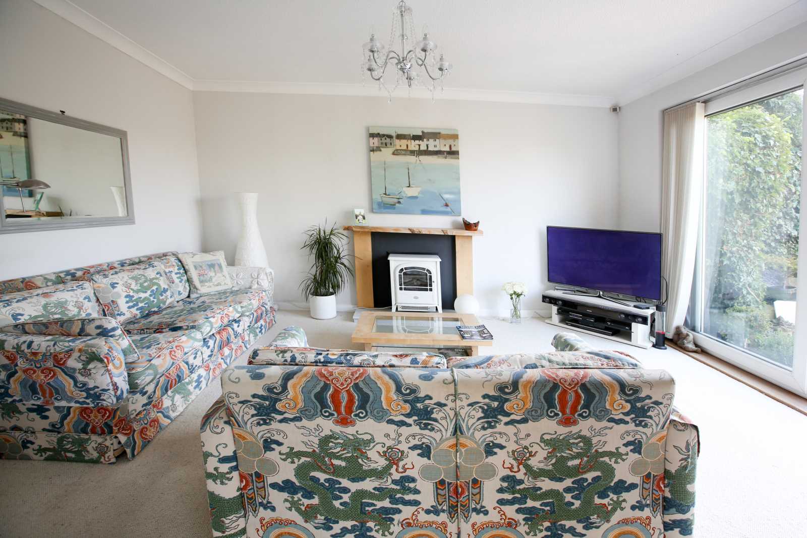 16 Revel Garth, Denby Dale, HD8 8TG
