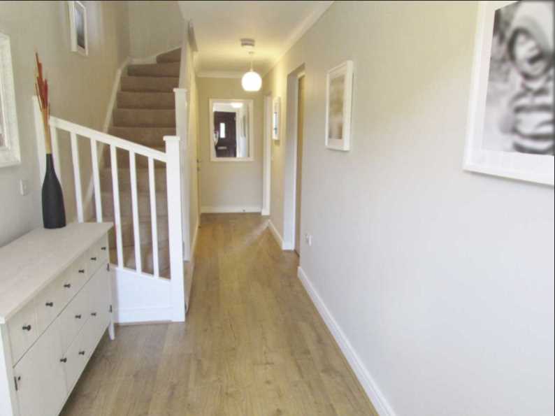 6 Upper Sunny Bank Mews, Holmfirth, Meltham HD9 5AA