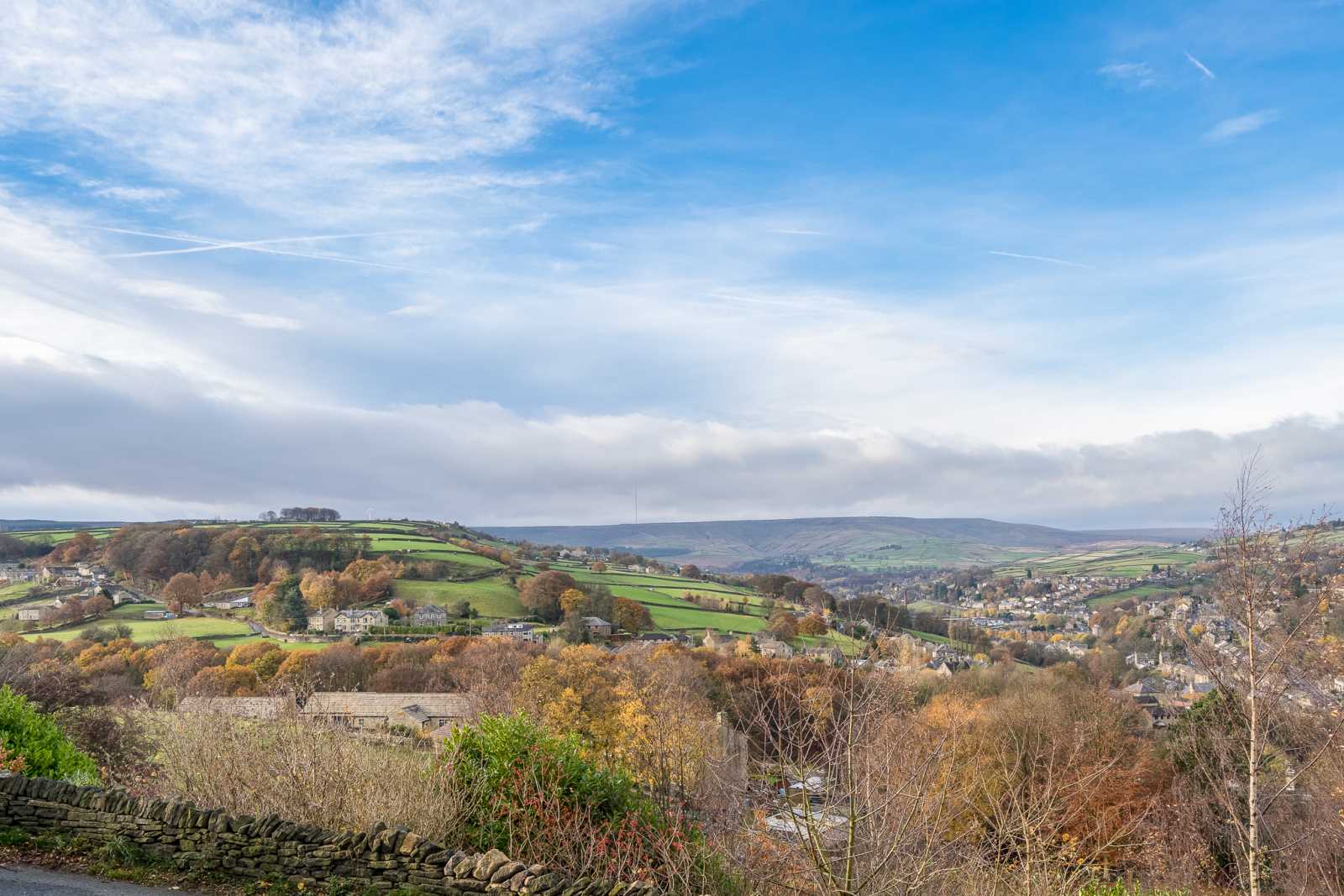 The Cliff, Cliff Road, Holmfirth, HD9 1UY