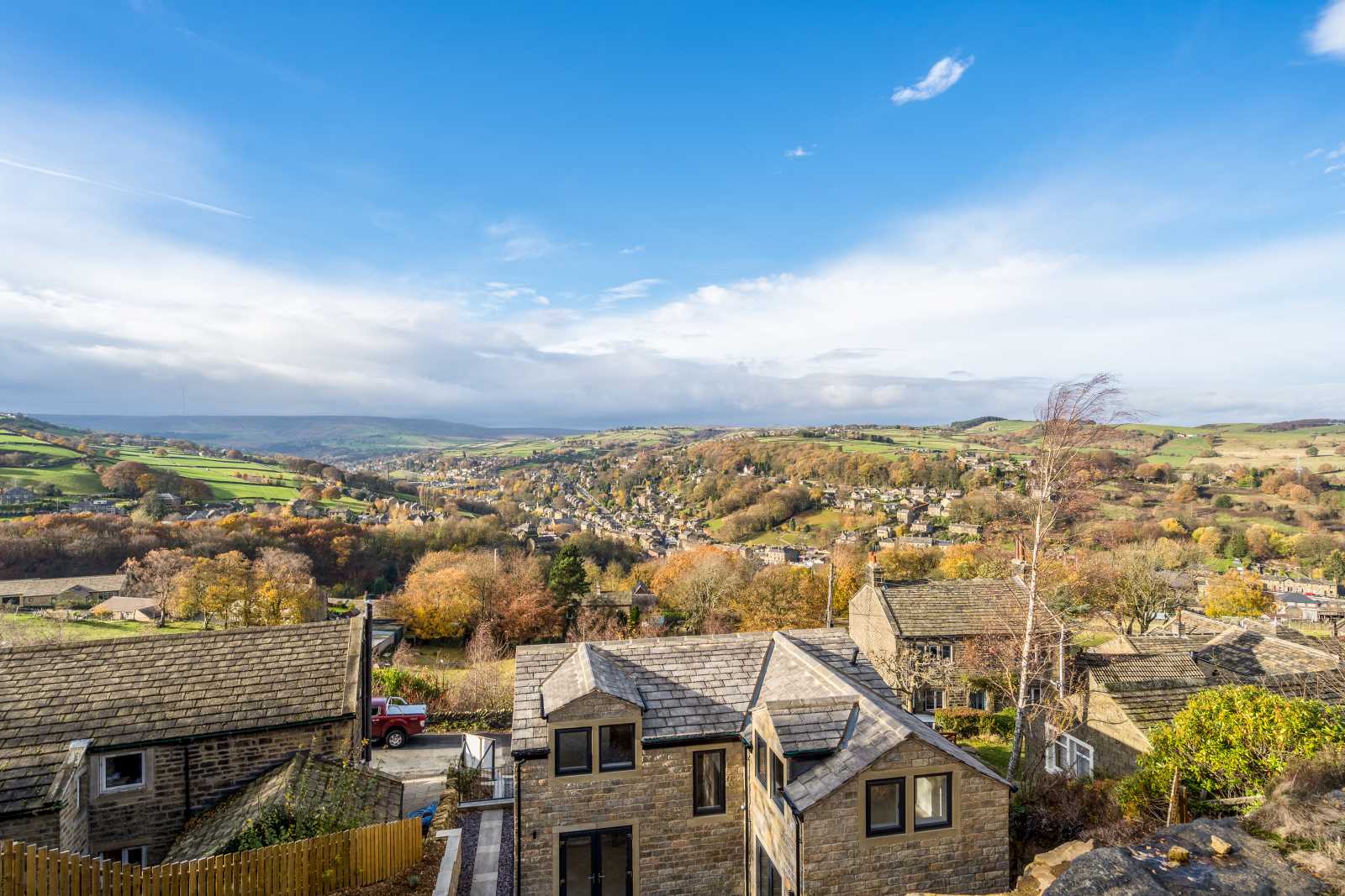 The Cliff, Cliff Road, Holmfirth, HD9 1UY