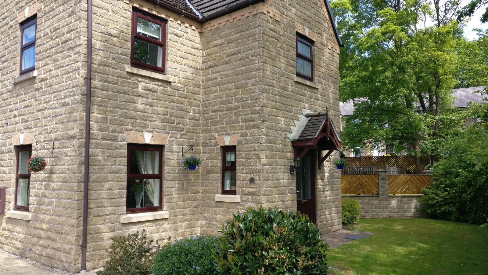 12 Mereside, Waterloo, Huddersfield, HD5 8SX