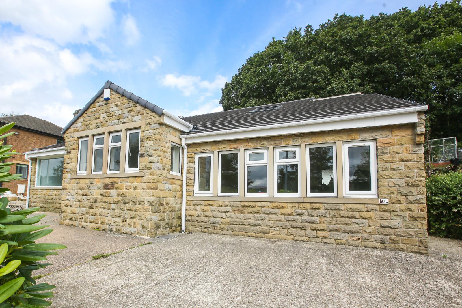 Greenacres, 124a Greenfield Road, Holmfirth, HD9 2LP