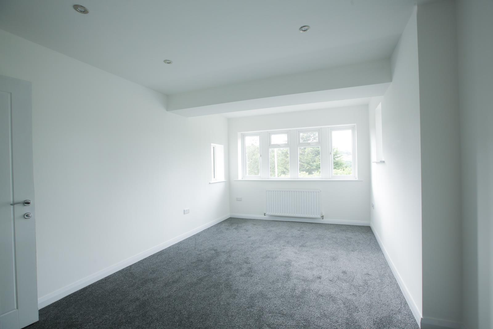 Greenacres, 124a Greenfield Road, Holmfirth, HD9 2LP