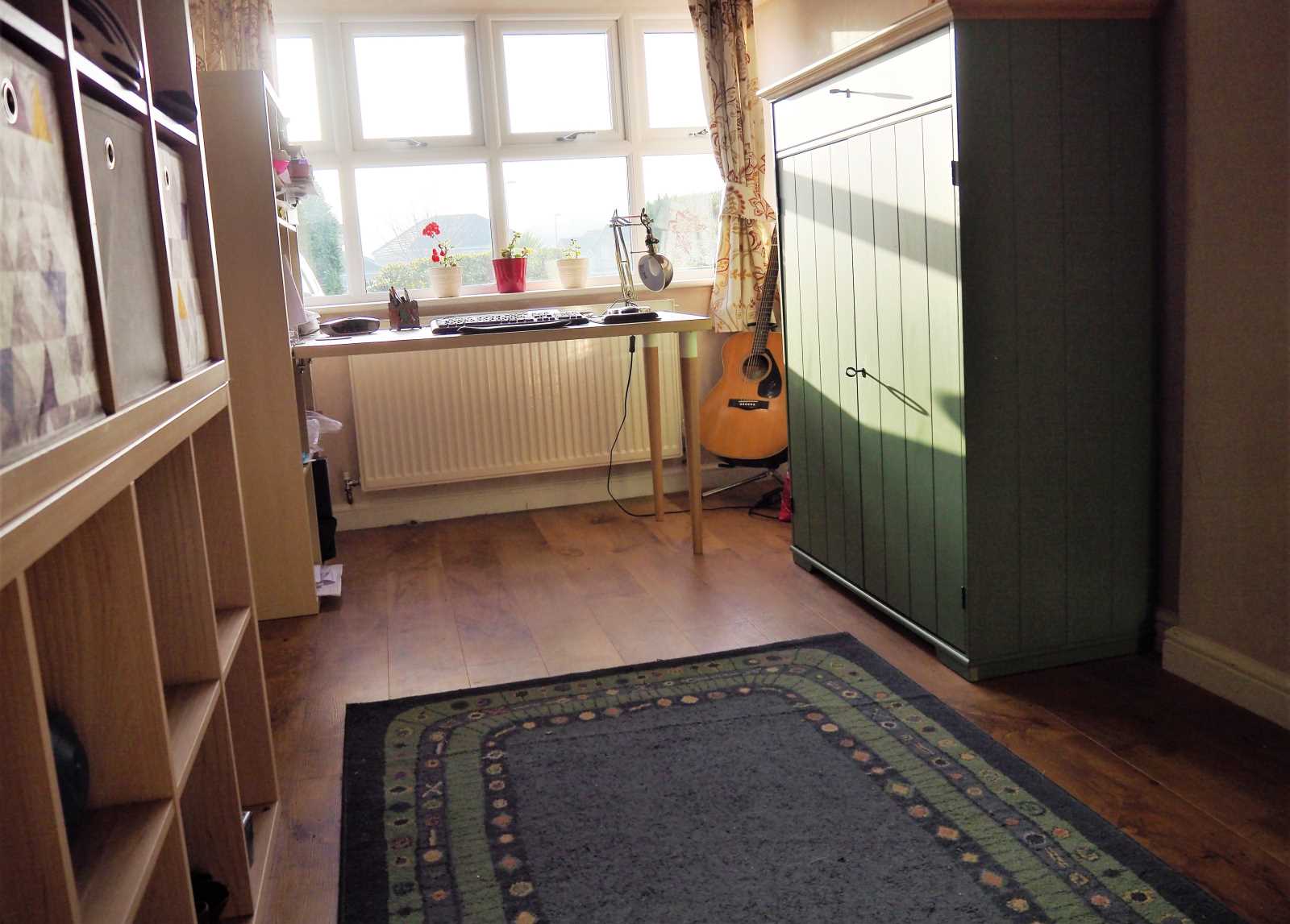 12 Mullion Avenue, Honley HD9 6GN