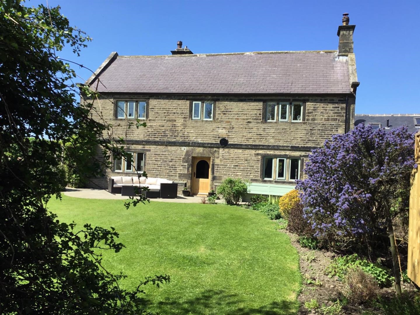 Far Broad Oak Farmhouse, Gunthwaite, S36 7GE