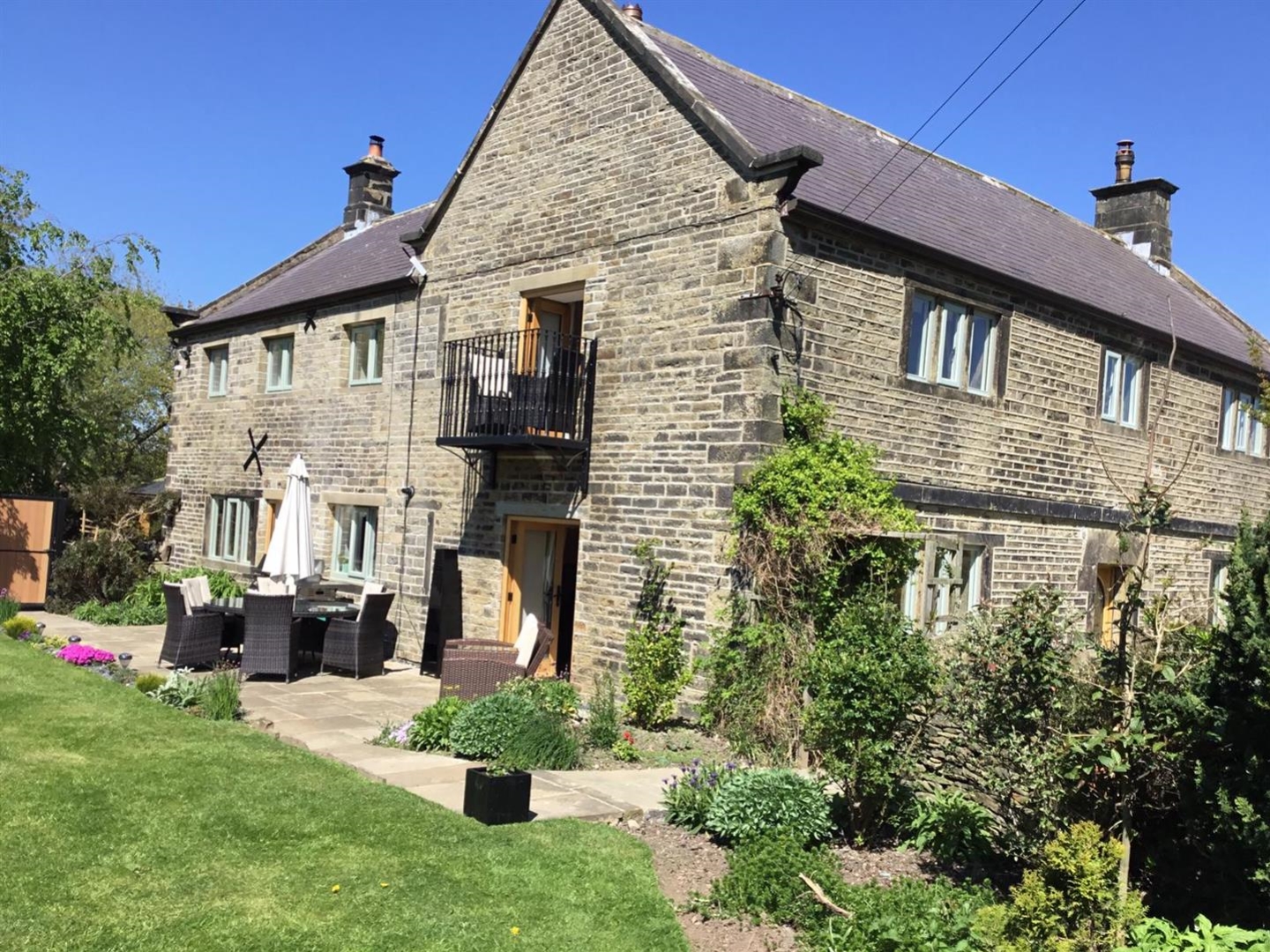 Far Broad Oak Farmhouse, Gunthwaite, S36 7GE