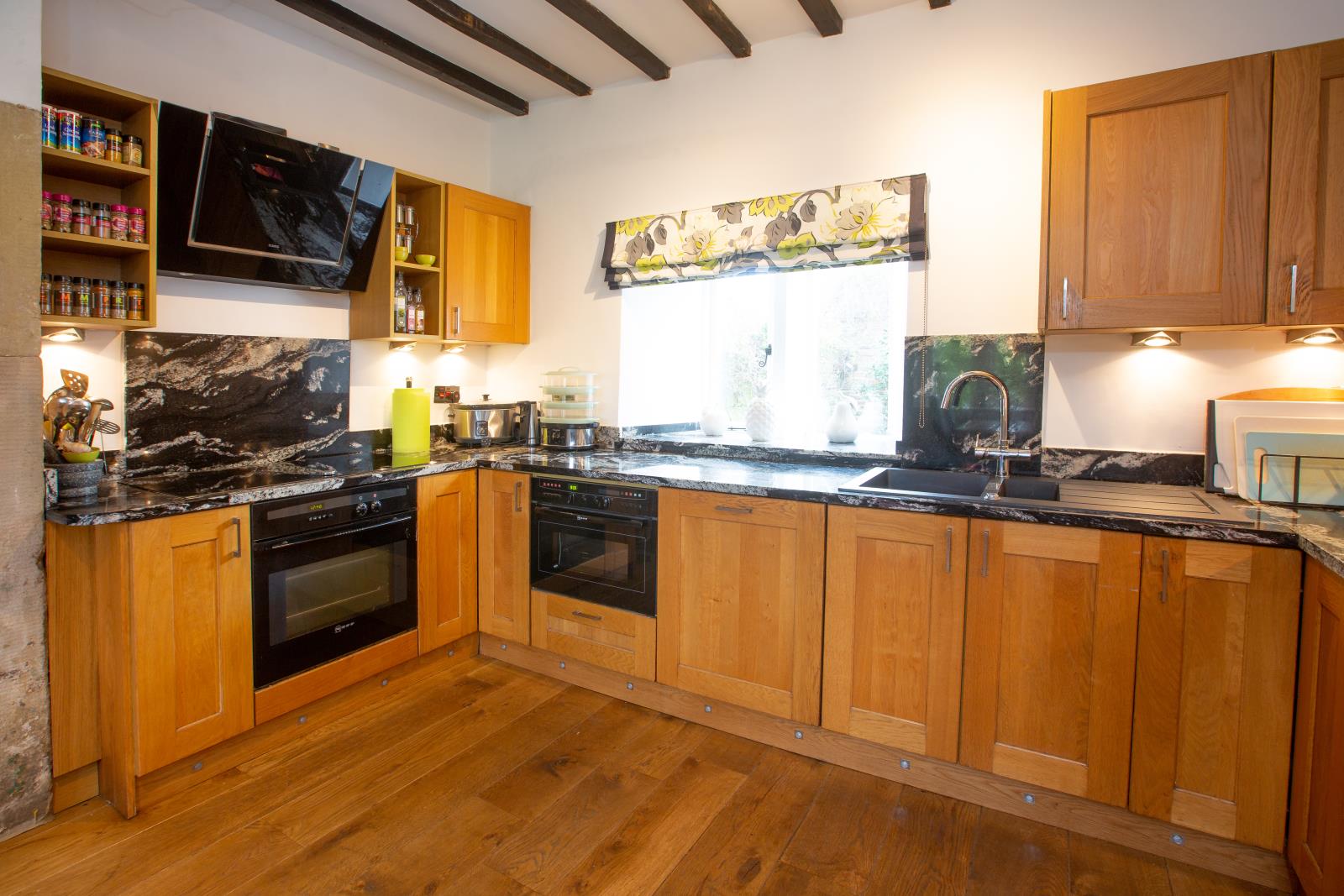 Far Broad Oak Farmhouse, Gunthwaite, S36 7GE