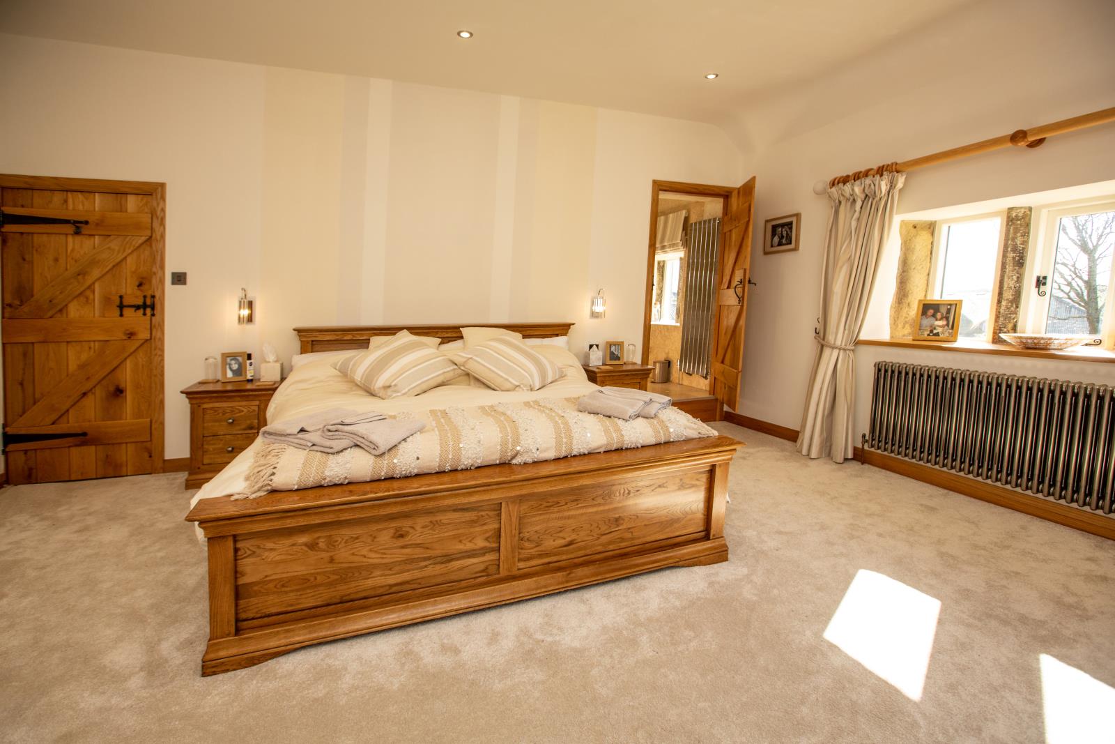 Far Broad Oak Farmhouse, Gunthwaite, S36 7GE