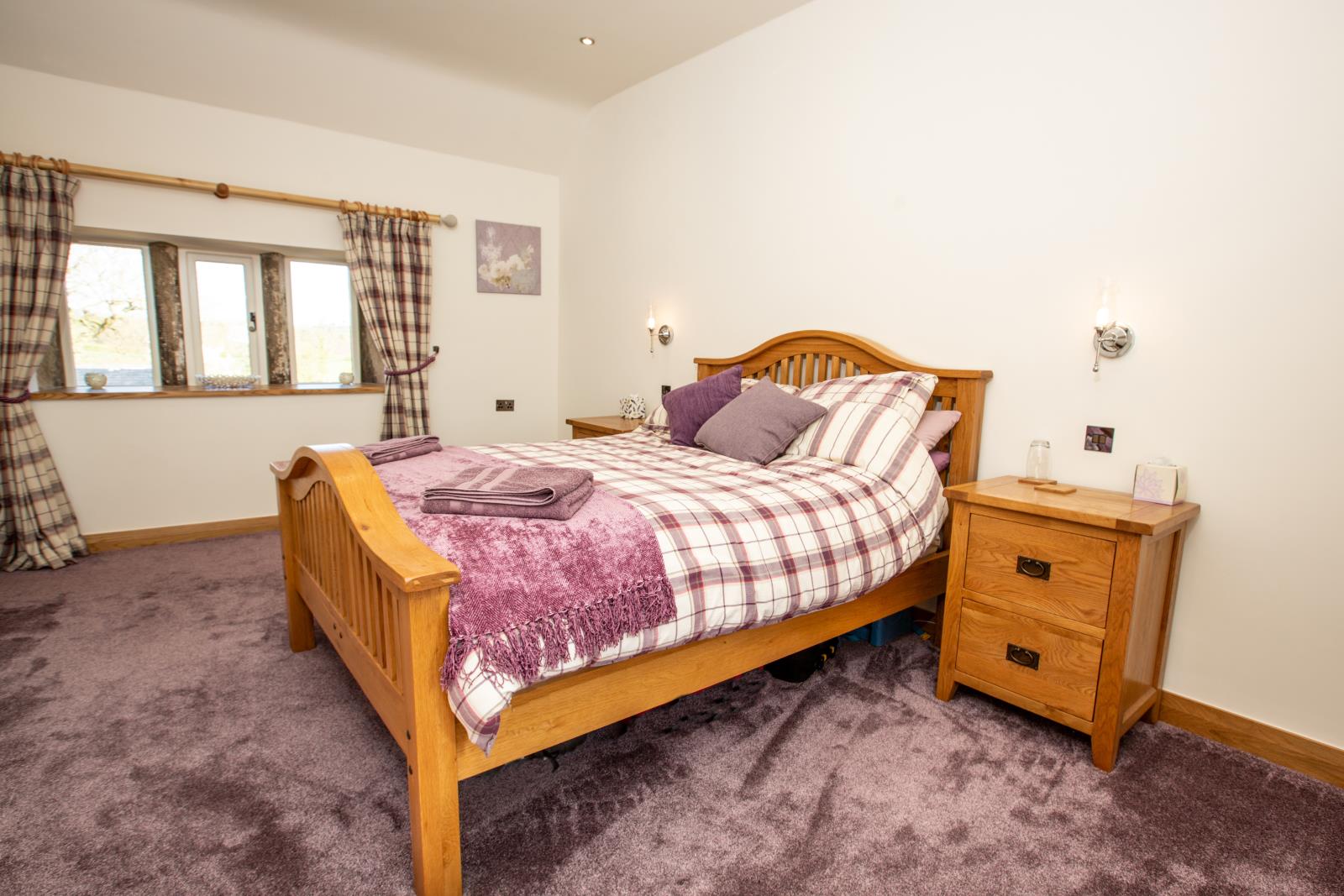 Far Broad Oak Farmhouse, Gunthwaite, S36 7GE