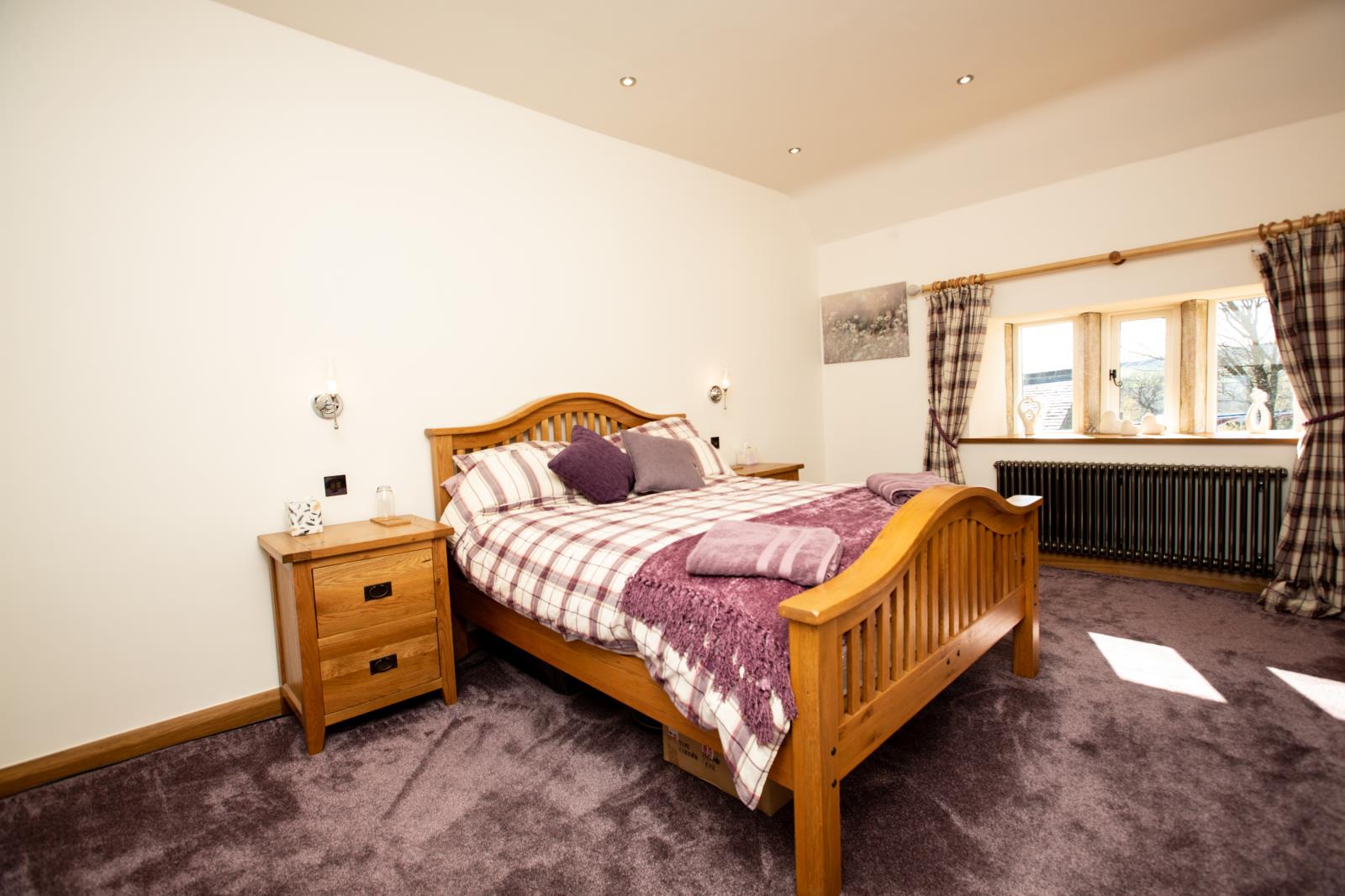 Far Broad Oak Farmhouse, Gunthwaite, S36 7GE